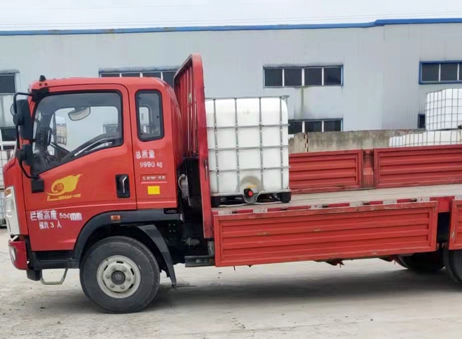 水性丙烯酸乳液_水性聚氨酯樹脂發貨現場