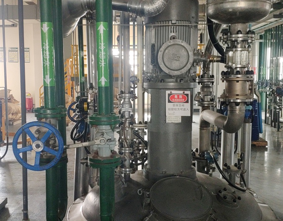 水性丙烯酸乳液_水性聚氨酯樹脂生產車間